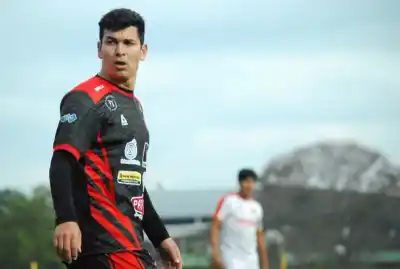 La Liga Correntina vuelve con una fecha clave: cuatro partidos de Primera A y el puntero del ascenso, en juego