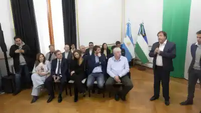 Catorce municipios de Río Negro recibirán un pago extra: la cifra que les depositarán en noviembre