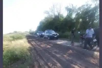 Fue a reclamar por las cabras, sacó un cuchillo y terminó dejando la moto tirada