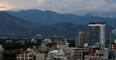 El cielo se da vuelta en Mendoza: a qué hora llegan las lluvias y qué zonas se mojan primero