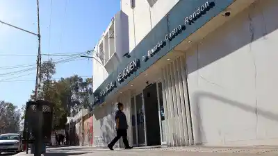 Robó un celular en el Castro Rendón y la cámara la delató: la echaron