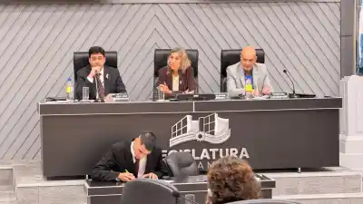 La Legislatura rechazó prohibir los descuentos sindicales y una diputada respondió con una advertencia
