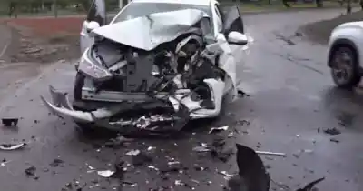 Manejaba con 5 veces el alcohol permitido y chocó de frente: el detalle que quedó al descubierto