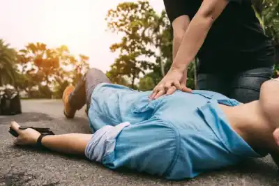 El cardiólogo que explica cómo salvar una vida en los primeros minutos de un paro cardíaco