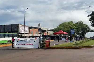 Cortan la ruta 12 en Jardín América: el pedido que ya lleva dos días sin respuesta