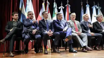 Cinco gobernadores se juntan en el CFI y la foto que incomoda a Balcarce 50