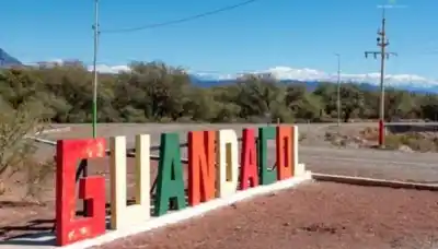 Guandacol se prepara para su primera Feria del Libro: dos días, una plaza y una visita que nadie esperaba