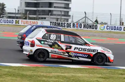 Possiel vuelve al Corsa tras su primer podio y apunta a la recta final del Turismo Pista