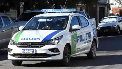 A tiros en Viedma: dos jóvenes heridos cerca del playón y una moto que se dio a la fuga