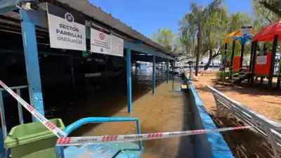 El Paraná se adelantó: las playas de Corrientes ya están bajo el agua