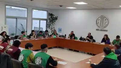 El gremio estatal que aceptó el 4,18% y ya puso una condición para diciembre