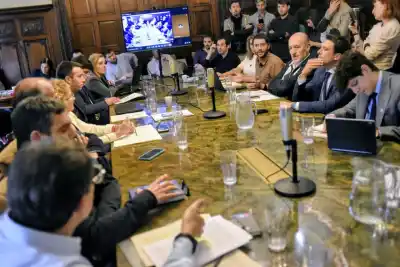 El Concejo de Rosario se trabó con Uber y Didi: la interna que dejó el proyecto sin dictamen