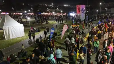 Neuquén Emprende por el Día de la Madre: 170 puestos, escenario 360° y un sector que se suma por primera vez