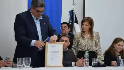 Río Negro pone casi 60 millones de dólares sobre la mesa para tratamientos oncológicos: quiénes se presentaron a cotizar