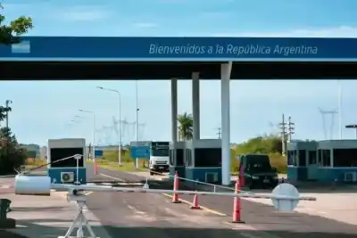 El paso a Paraguay que iba a reabrir el sábado seguirá cerrado más de una semana