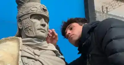 El artista alvearense que pasó "muchos filtros" y expondrá en el Louvre