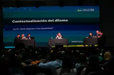 San Luis reúne a 6.000 docentes por la IA en el aula: lo que dijo Poggi en La Punta