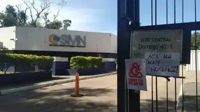 Una decisión gubernamental desata una crisis que podría paralizar los cielos argentinos