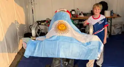 Largó último en Italia y protagonizó una remontada que lo dejó a un paso de la final