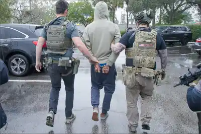 El ICE lo dejó en libertad, pero se quedó con algo que él no puede recuperar