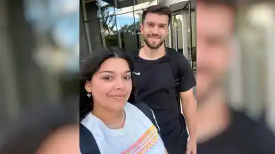 Sol Manzano iba por Asunción y se topó con el futbolista más buscado: lo encaró en inglés