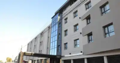 El hotel emblema de Río Gallegos convocó a sus accionistas por una "grave situación" y hay un punto que preocupa