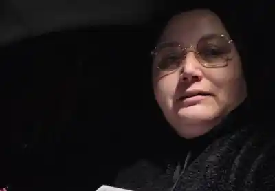Recorre 30 kilómetros con «la Mater» al volante y una caja que le confiaron muchas familias