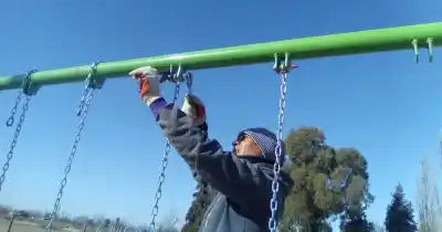 San Rafael: roban cables y reflectores de una plaza en plena remodelación