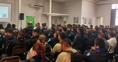 El uniforme como barrera: la charla interna que ya pasaron casi 700 policías mendocinos
