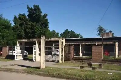 Un adolescente llevó algo a la escuela que dejó helados a todos: lo que pasó después sorprendió a la justicia