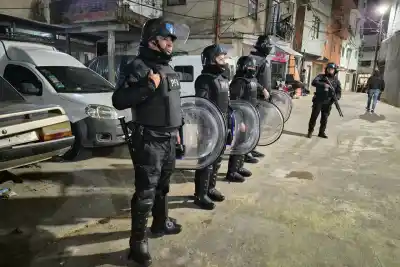 El Señor J mandaba desde la cárcel y dos policías le cuidaban la zona: el barrio a 30 minutos del Obelisco que vivía con miedo