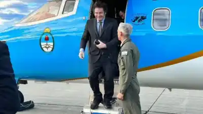 De vuelta de EE.UU., Milei ya tiene nuevo destino y una agenda que despierta suspicacias