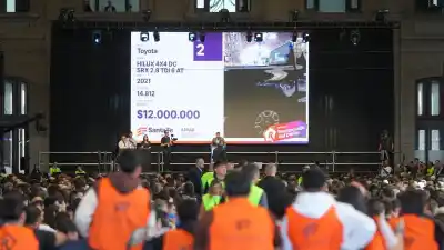 La subasta que batió récords: un arcade se vendió por $130.000 y una Hilux por $45 millones