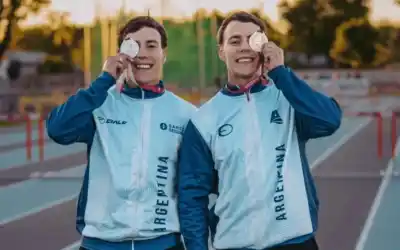 Dos hermanos de Villa Mercedes se metieron en la final de los 100 metros y el podio terminó siendo cosa de familia