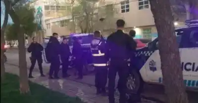 La Policía llegó a la plaza por disturbios y dos terminaron demorados por lo que encontraron