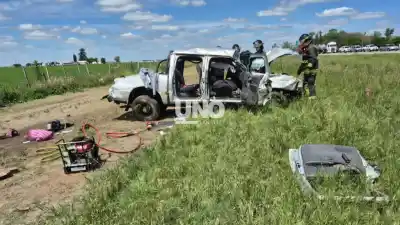 Ruta 34: la camioneta dio varios tumbos y adentro viajaban cuatro personas