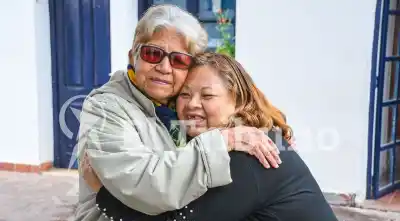 A los 76 años, aprendió a cambiar la garrafa sola: el mensaje que su mamá no esperaba