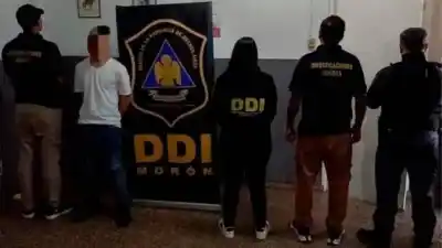 Se hicieron pasar por el tesorero en WhatsApp y vaciaron la cuenta de un consorcio: hay cuatro detenidos