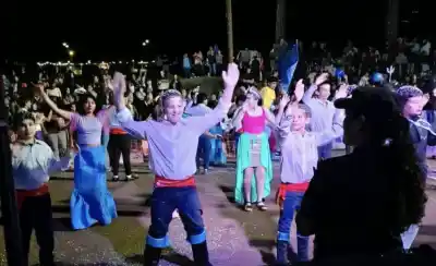 Santo Pipó se prepara para la noche que define a la escuela ganadora