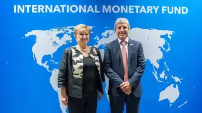El calendario que el FMI le exigirá a la Argentina: el año en que los pagos tocan un pico de US$11.601 millones