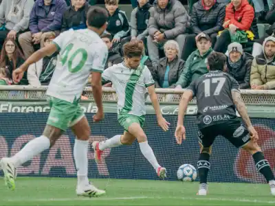 Banfield perdió en casa y llega al clásico con una racha que se cortó