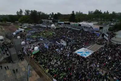 Jaldo llenó el Hipódromo y lanzó un mensaje que incomodó a propios y ajenos