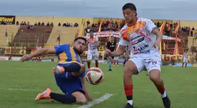 Mitre se quedó con la clasificación al alcance, pero un gol en el final lo dejó sin nada