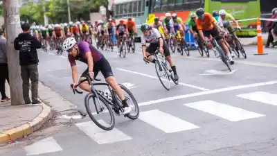 La Vuelta al Valle Open ya tiene dueño parcial: el nombre que quedó arriba tras la primera etapa