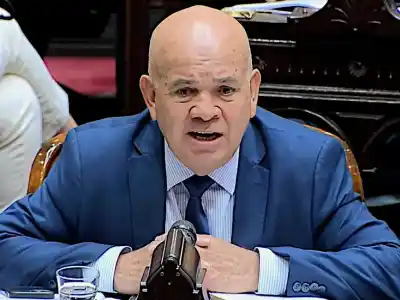 Leiva se lanza por la Gobernación y apunta contra un gobernador al que compara con un personaje de historieta
