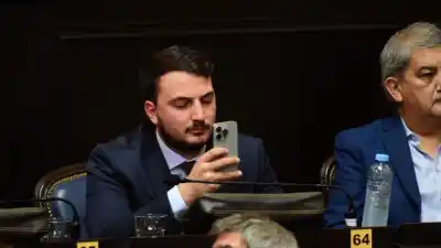 Un mensaje en redes sociales que dejó a todos con la boca abierta: ¿Qué está pasando en la bancada oficialista?