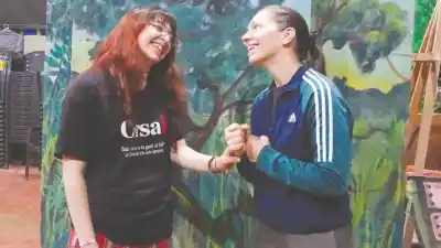 Creció entre ensayos y canciones: hoy Federica dirige el espacio que la vio nacer