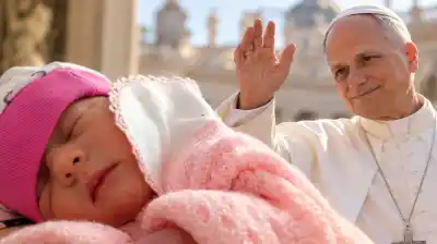 Tres pérdidas, una promesa en Salta y una beba: el pedido que ahora Soledad le hace al papa León XIV