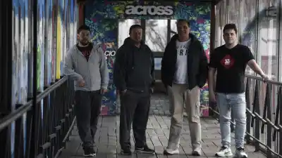 El puente que unió dos boliches y sigue dando que hablar 35 años después