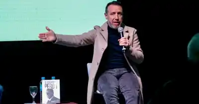 El enigma de las manos de Perón: el libro que llega a Rosario y reabre el caso sin resolver